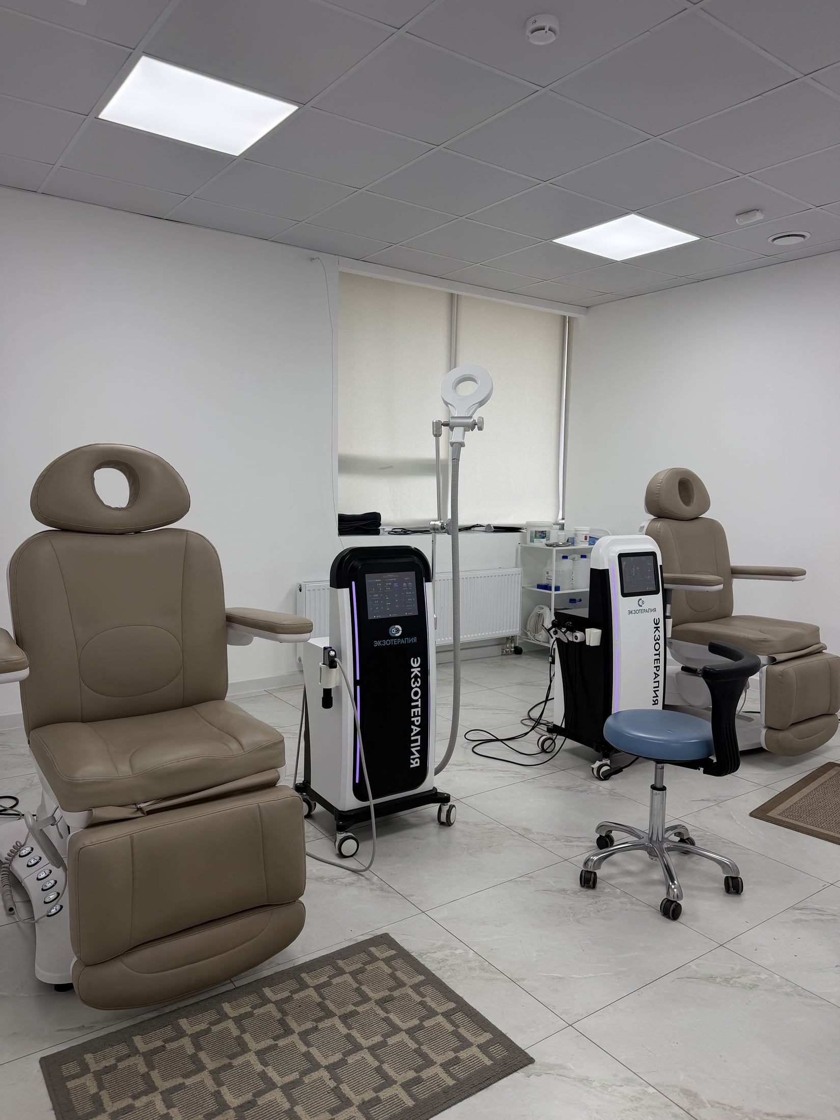 Кабинет аппаратной физиотерапии AIVA CLINIC